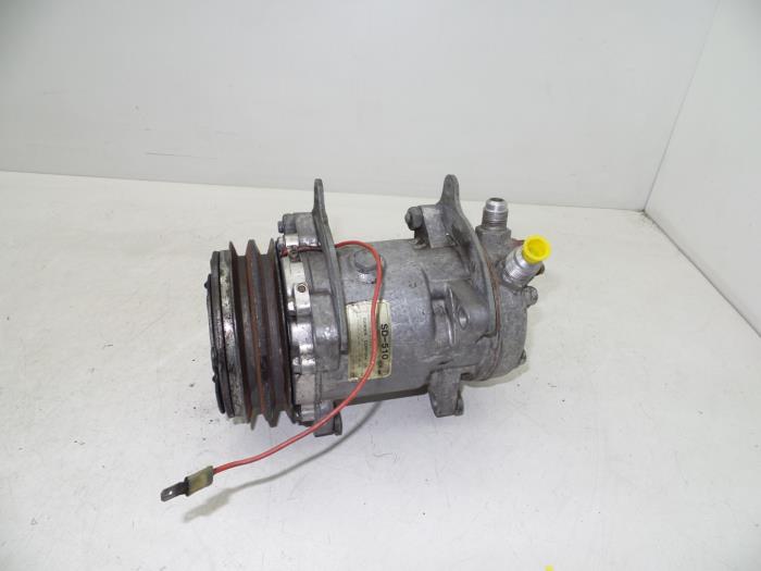 Usagé Pompe clim Volvo 740 2.4 GLE Prix € 125,00 Règlement à la marge proposé par Auto Demontage Elferink B.V.