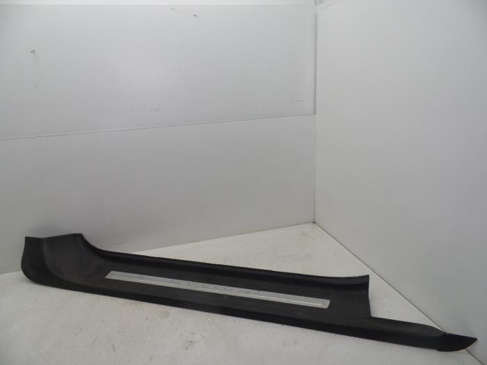 Usagé Divers Volvo C70 (MC) 2.0 D 16V Prix € 25,00 Règlement à la marge proposé par Auto Demontage Elferink B.V.