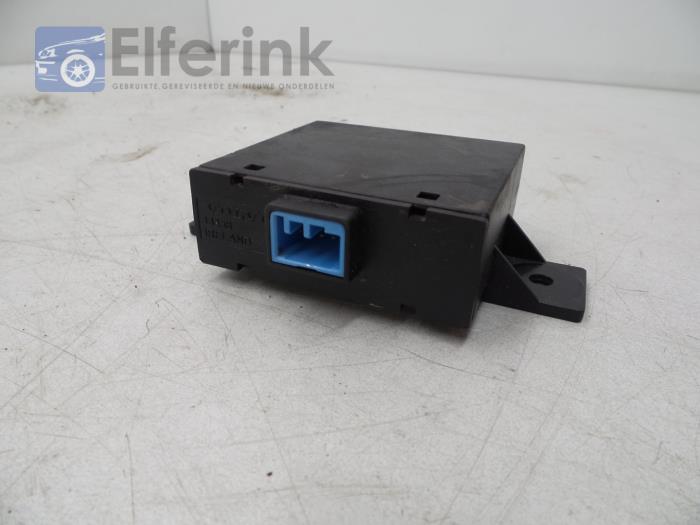 Alarm relay from a Volvo C70 (MC) 2.0 D 16V 2008