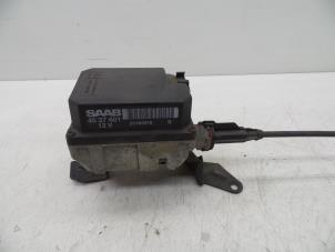 Tempomat van een Saab 900 II (YS3D) 2.3 S,SE 16V 1996