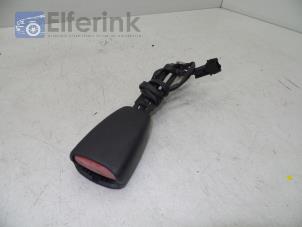 Used Front seatbelt buckle, right Saab 9-5 (YS3E) 2.3t 16V Price € 20,00 Margin scheme offered by Auto Demontage Elferink B.V.