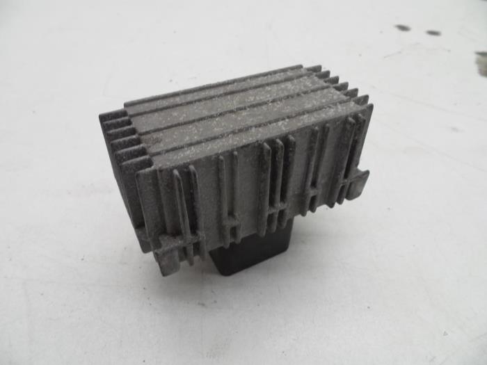 Gebrauchte Vorglührelais Saab 9-3 I (YS3D) 2.2 TiD Kat. Preis € 25,00 Margenregelung angeboten von Auto Demontage Elferink B.V.