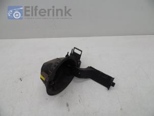 Used Tank cap cover hinge Opel Insignia 2.0 CDTI 16V 130 Ecotec Price € 40,00 Margin scheme offered by Auto Demontage Elferink B.V.