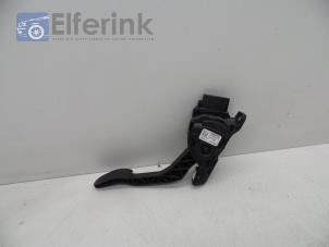 Used Accelerator pedal Volvo S60 II (FS) 1.6 DRIVe,D2 Price € 45,00 Margin scheme offered by Auto Demontage Elferink B.V.