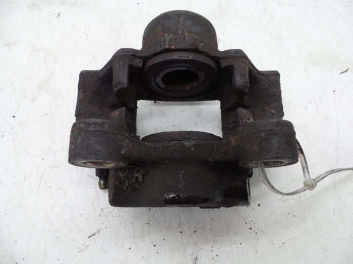 Gebrauchte Bremszange rechts hinten Saab 9-5 (YS3E) 2.3t 16V Preis € 50,00 Margenregelung angeboten von Auto Demontage Elferink B.V.