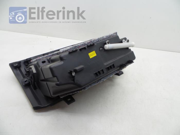 Glovebox from a Volvo S60 II (FS) 2.0 D4 20V 2012