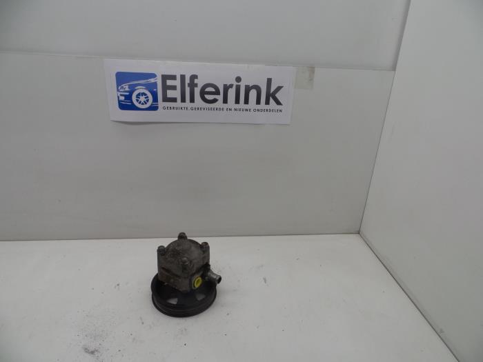 Usagé Pompe de direction Volvo V70 (SW) 2.5 D Prix € 100,00 Règlement à la marge proposé par Auto Demontage Elferink B.V.