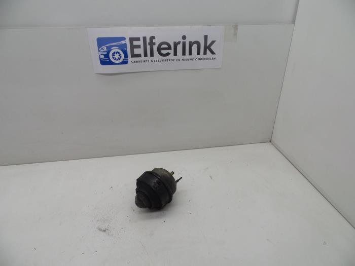 Used Engine mount Volvo V70 (SW) 2.5 D Price € 25,00 Margin scheme offered by Auto Demontage Elferink B.V.