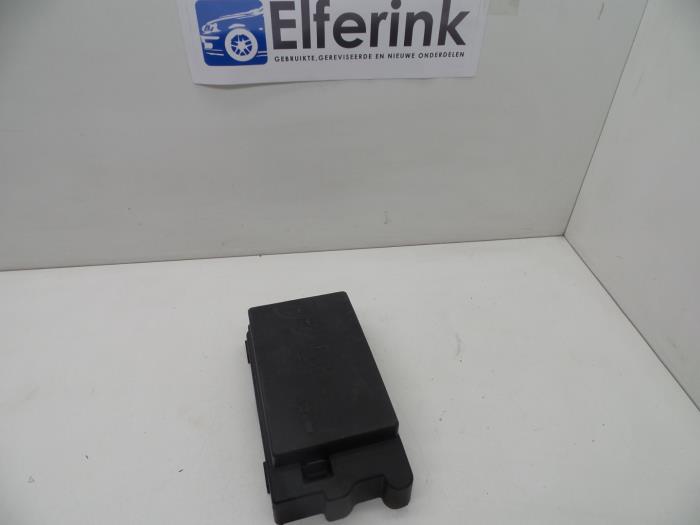 Begagnade Batterilåda Saab 9-7X 4.2i V6 24V AWD Pris € 25,00 Marginaltabell erbjuds av Auto Demontage Elferink B.V.