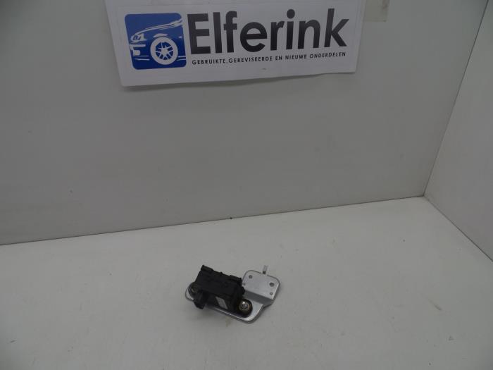 Begagnade ABS-sensor Volvo S60 I (RS/HV) 2.4 T5 20V Pris € 70,00 Marginaltabell erbjuds av Auto Demontage Elferink B.V.