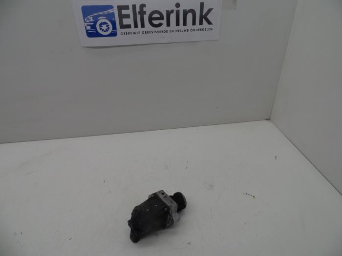 Usagé Valve RGE Saab 9-5 (YS3G) 2.0 TiD 16V Prix € 100,00 Règlement à la marge proposé par Auto Demontage Elferink B.V.