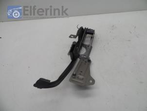 Used Brake pedal Volvo V40 (MV) 1.6 T2 GTDi 16V Price € 25,00 Margin scheme offered by Auto Demontage Elferink B.V.