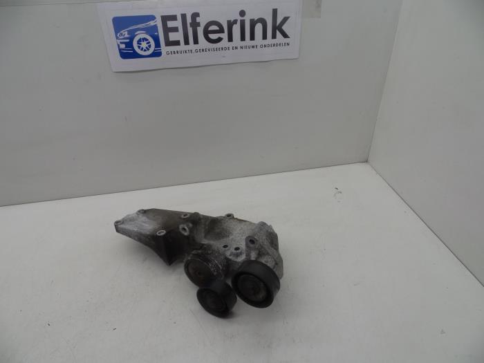 Used Engine mount Volvo V40 (MV) 1.6 T2 GTDi 16V Price € 50,00 Margin scheme offered by Auto Demontage Elferink B.V.