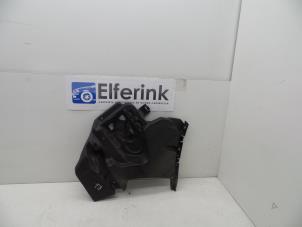Usados Soporte de parachoques derecha detrás Volvo V40 (MV) 1.6 D2 Precio € 40,00 Norma de margen ofrecido por Auto Demontage Elferink B.V.