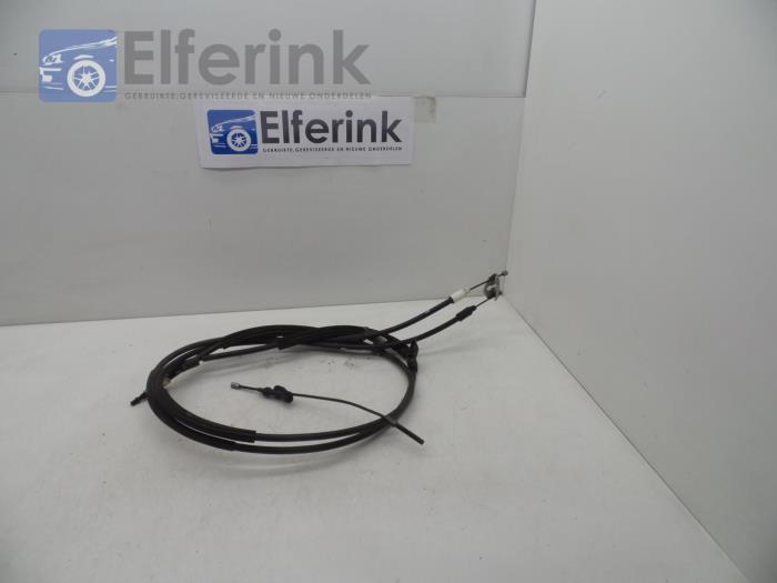 Parking brake cable from a Volvo V40 (MV) 1.6 D2 2013