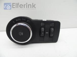 Used Light switch Opel Insignia 2.0 Turbo 16V Ecotec Price € 25,00 Margin scheme offered by Auto Demontage Elferink B.V.