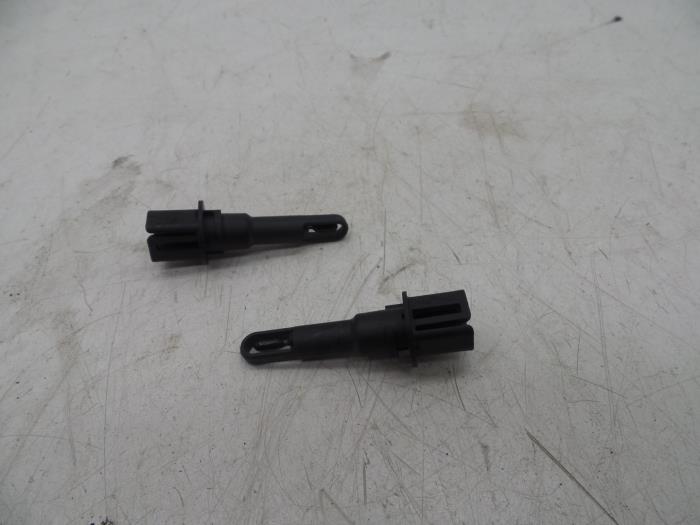 Begagnade Innetemperatursensor Saab 9-5 (YS3G) 2.0 TiD 16V Pris € 25,00 Marginaltabell erbjuds av Auto Demontage Elferink B.V.