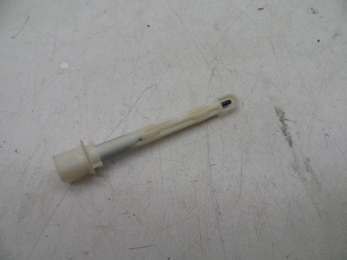 Begagnade Innetemperatursensor Saab 9-5 (YS3G) 2.0 TiD 16V Pris € 25,00 Marginaltabell erbjuds av Auto Demontage Elferink B.V.