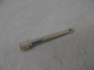 Usados Sensor de temperatura interior Saab 9-5 (YS3G) 2.0 TiD 16V Precio € 25,00 Norma de margen ofrecido por Auto Demontage Elferink B.V.