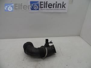 Used Air intake hose Opel Insignia Sports Tourer 2.0 CDTI 16V 130 ecoFLEX Price € 40,00 Margin scheme offered by Auto Demontage Elferink B.V.