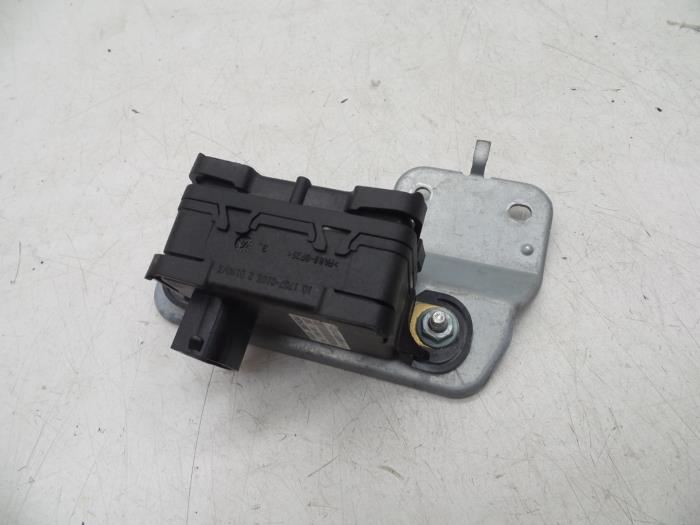 Begagnade ABS-sensor Volvo V70 (SW) 2.4 D5 20V Pris € 70,00 Marginaltabell erbjuds av Auto Demontage Elferink B.V.
