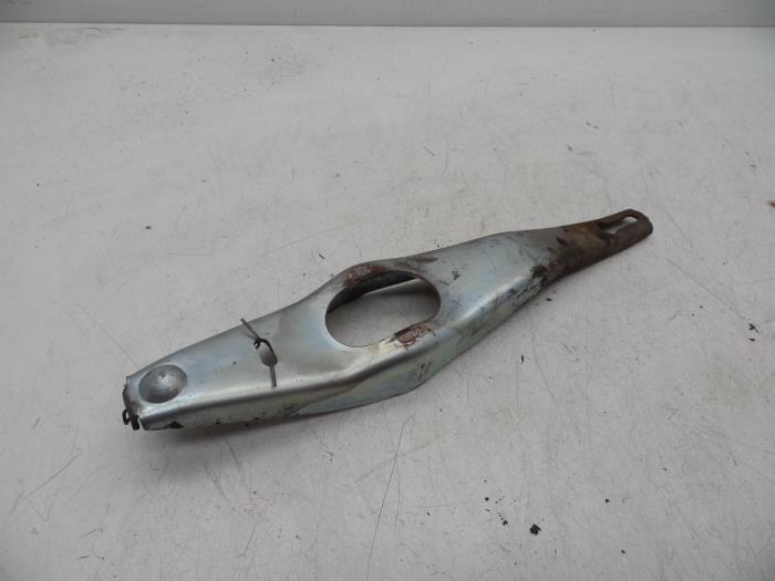 Używane Dzwignia Volvo 240/245 240 DL,DLE,Polar Cena € 25,00 Procedura marży oferowane przez Auto Demontage Elferink B.V.