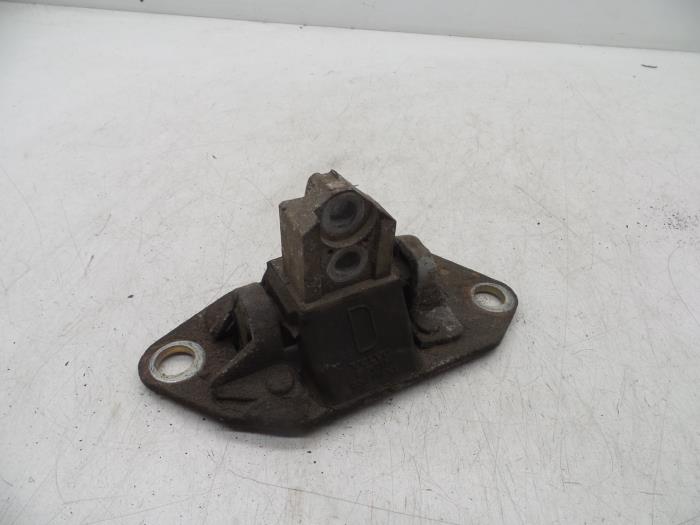 Gebrauchte Motorlager Volvo S60 I (RS/HV) 2.4 20V 140 Preis € 25,00 Margenregelung angeboten von Auto Demontage Elferink B.V.