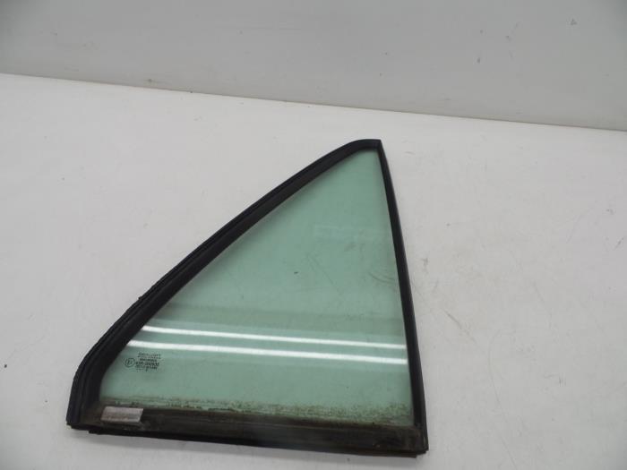 Usados Ventanilla triangular derecha detrás Saab 9000 CS 2.3i 16V CSE Precio € 25,00 Norma de margen ofrecido por Auto Demontage Elferink B.V.