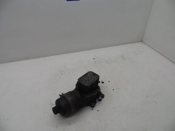 Gebrauchte Ölfiltergehäuse Volvo V50 (MW) 1.6 D 16V Preis € 50,00 Margenregelung angeboten von Auto Demontage Elferink B.V.
