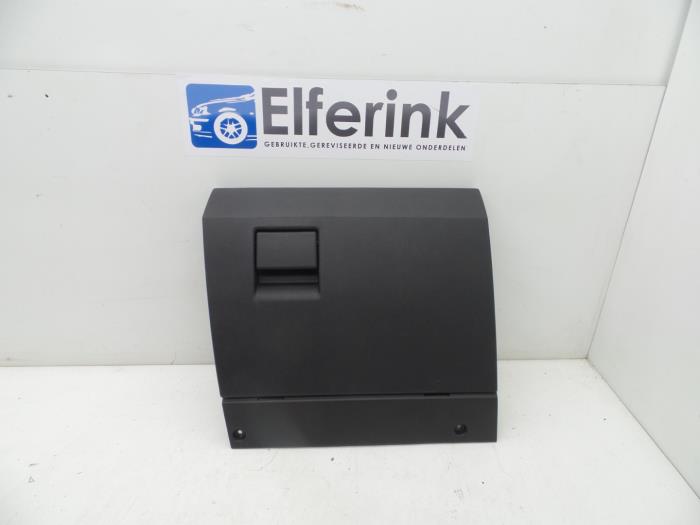 Begagnade Handskfack Opel Meriva (A) 1.8 16V Pris € 30,00 Marginaltabell erbjuds av Auto Demontage Elferink B.V.