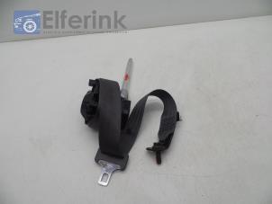 Used Rear seatbelt tensioner, centre Volvo V70 (SW) 2.4 T 20V Price € 75,00 Margin scheme offered by Auto Demontage Elferink B.V.