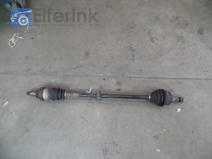 Used Front drive shaft, right Opel Astra F (53/54/58/59) 1.6i Price € 50,00 Margin scheme offered by Auto Demontage Elferink B.V.