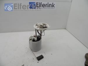 Usados Bomba eléctrica de combustible Opel Insignia 1.8 16V Ecotec Precio € 50,00 Norma de margen ofrecido por Auto Demontage Elferink B.V.