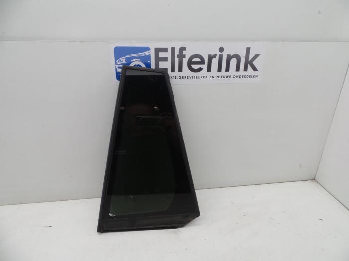 Usados Ventanilla triangular izquierda detrás Saab 9-3 Sport Estate (YS3F) 1.9 TiD 16V Precio € 40,00 Norma de margen ofrecido por Auto Demontage Elferink B.V.