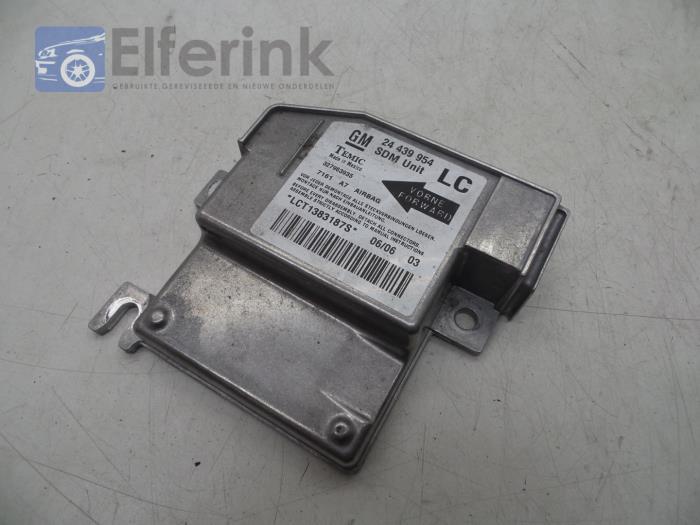 Airbag Module from a Opel Corsa C (F08/68) 1.2 16V Twin Port 2006