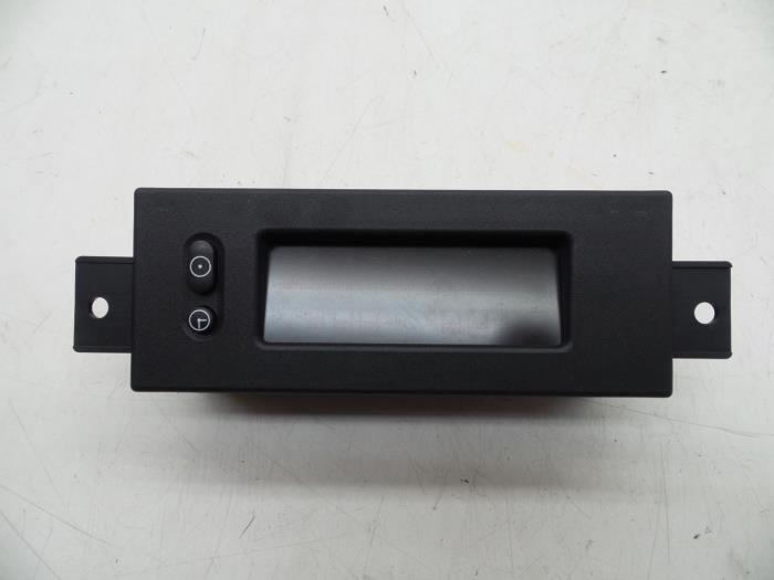Begagnade Innerdisplay Opel Corsa C (F08/68) 1.2 16V Twin Port Pris € 25,00 Marginaltabell erbjuds av Auto Demontage Elferink B.V.