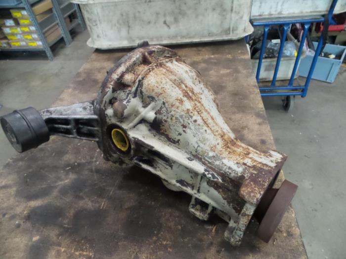 Begagnade Bakre differential Volvo V70 (GW/LW/LZ) 2.0 T-5 Turbo 20V AWD Pris € 250,00 Marginaltabell erbjuds av Auto Demontage Elferink B.V.