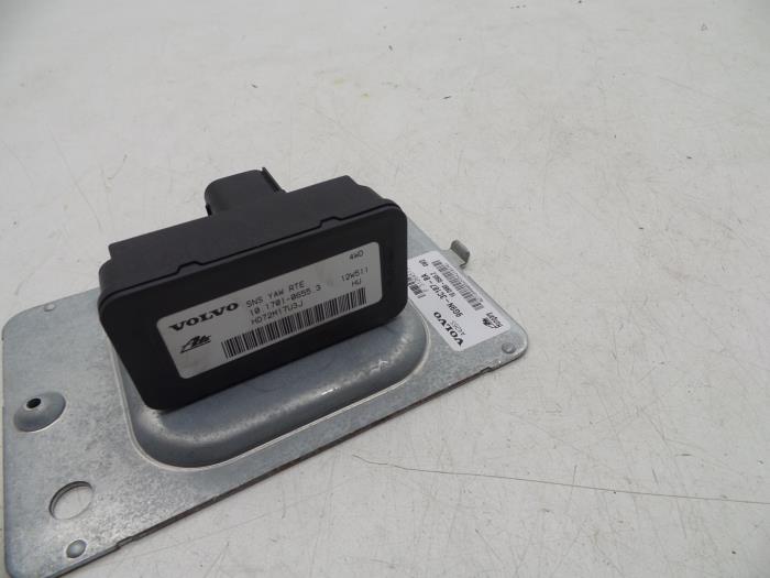 Begagnade ABS-sensor Volvo XC70 (BZ) 2.4 D 20V AWD Pris € 175,00 Marginaltabell erbjuds av Auto Demontage Elferink B.V.