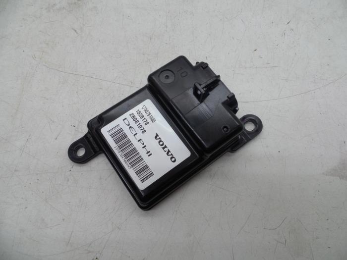 Usagé Ordinateur divers Volvo C70 (MC) 2.5 T5 20V Prix € 50,00 Règlement à la marge proposé par Auto Demontage Elferink B.V.