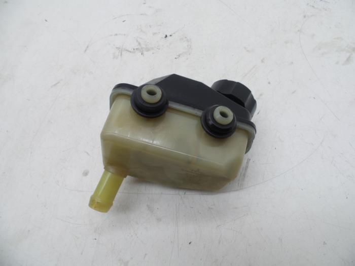 Gebrauchte Lenkkraftverstärker Ölbehälter Volvo V50 (MW) 1.6 D 16V Preis € 25,00 Margenregelung angeboten von Auto Demontage Elferink B.V.