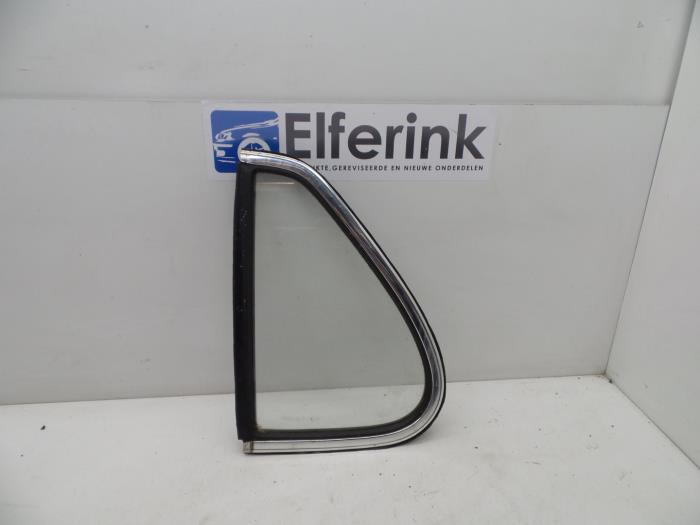 Usados Ventanilla triangular izquierda detrás Saab 900 I Combi Coupé 2.0 i Precio € 25,00 Norma de margen ofrecido por Auto Demontage Elferink B.V.