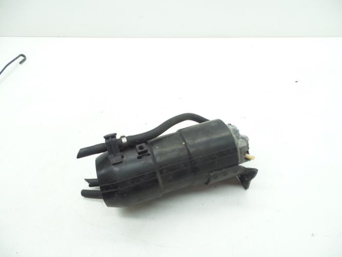 Gebrauchte Kraftstofffilter Volvo V70 (SW) 2.5 D Preis € 50,00 Margenregelung angeboten von Auto Demontage Elferink B.V.