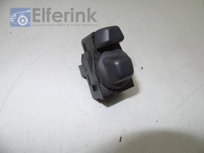 Mirror switch from a Volvo V40 (VW) 1.9 D 2002