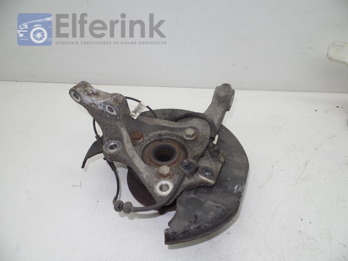 Knuckle, front right from a Opel Insignia 1.8 16V Ecotec 2011