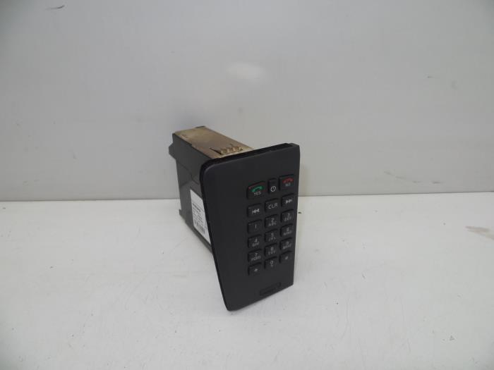 Używane Modul telefoniczny Volvo V70 (SW) 2.4 20V 170 Cena € 50,00 Procedura marży oferowane przez Auto Demontage Elferink B.V.