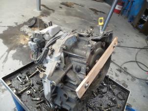 Getriebe van een Volvo S40 (VS) 1.8 16V 2000
