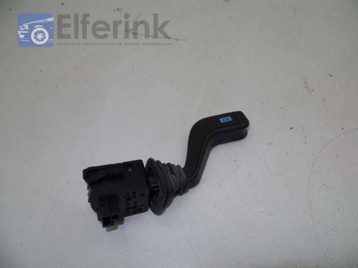 Wiper switch from a Opel Corsa C (F08/68) 1.2 16V Twin Port 2005
