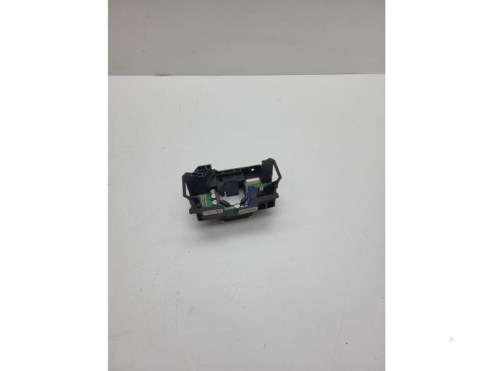 Usagé Divers Volvo S80 (AR/AS) 2.4 D5 20V 180 Prix € 25,00 Règlement à la marge proposé par Auto Demontage Elferink B.V.