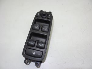 Begagnade Brytare, eldrivna fönster Volvo S40 (MS) 1.8 16V Pris € 40,00 Marginaltabell erbjuds av Auto Demontage Elferink B.V.