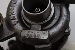 Turbo van een Saab 9-3 I (YS3D) 2.2 TiD 16V 2000